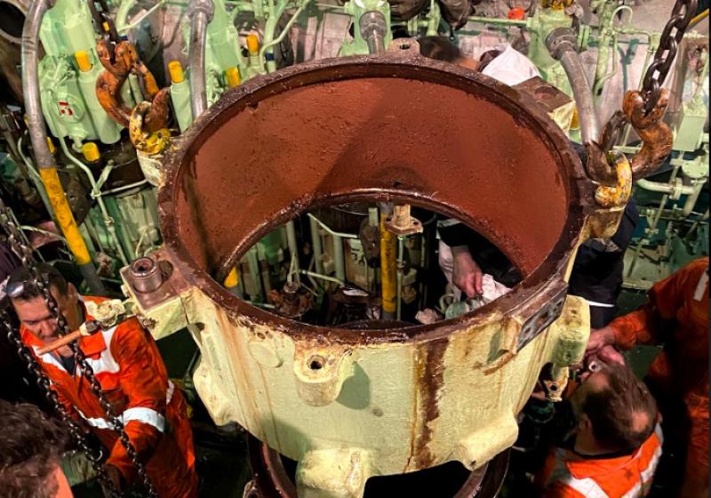 Bulk Carrier / Main Engine Overhauling